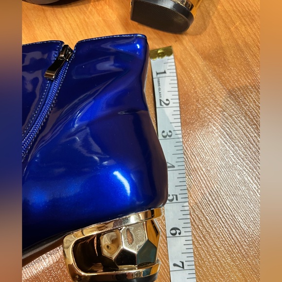 NWOT - BALL Heel Short Boots - Picture 7 of 14